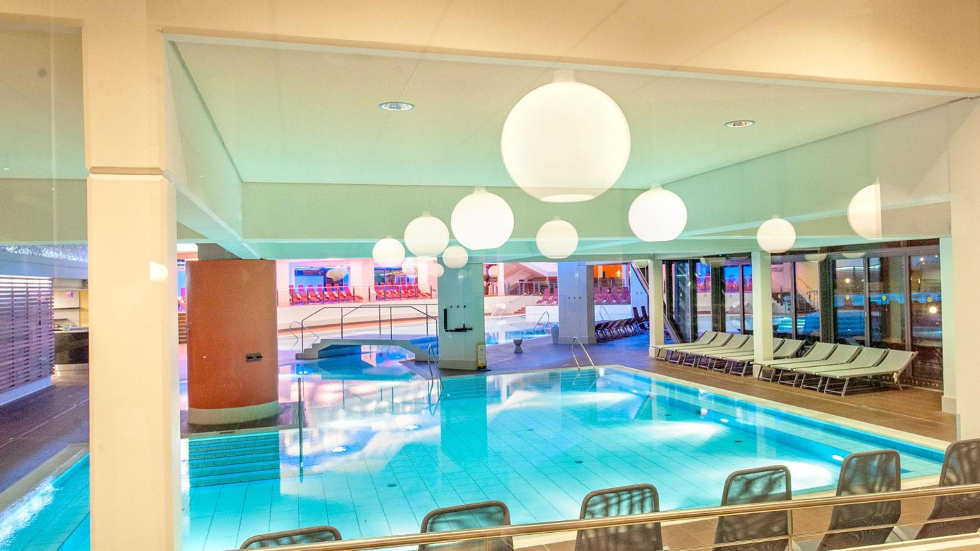 Aktiv- & Gesundheitsresort Das Gxund - Thermeneintritt Inklusive Бад Хофгаштайн Экстерьер фото