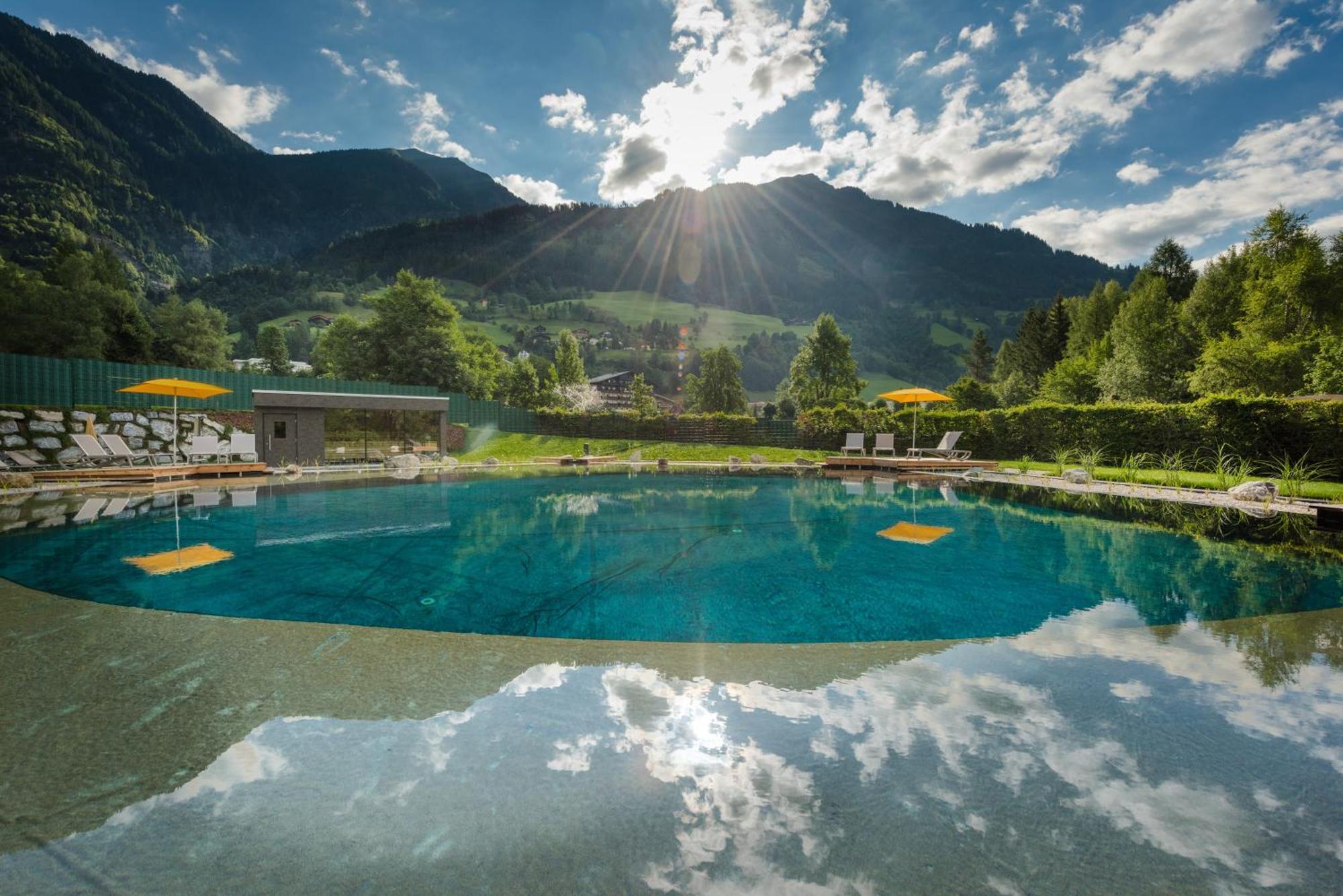 Aktiv- & Gesundheitsresort Das Gxund - Thermeneintritt Inklusive Бад Хофгаштайн Экстерьер фото